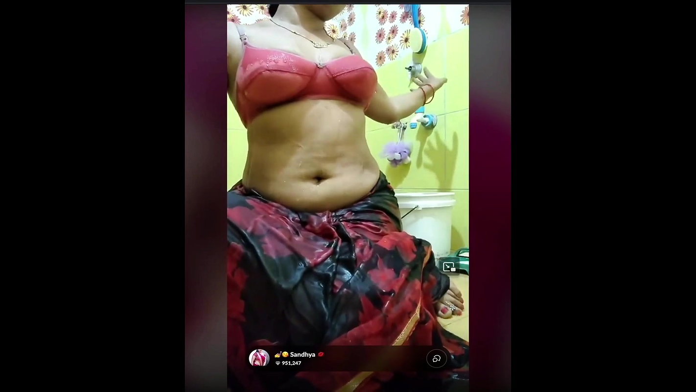 best NAVEL on tango inserting her navel inside a WATER TAP TOP POINTER MUST WATCH
