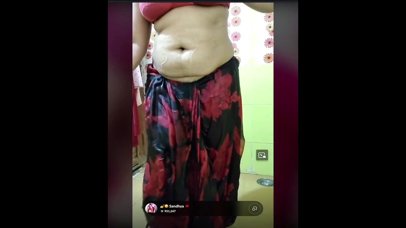 best NAVEL on tango inserting her navel inside a WATER TAP TOP POINTER MUST WATCH