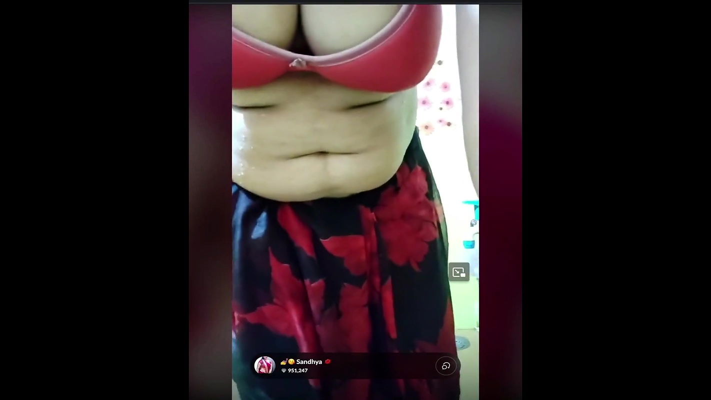 best NAVEL on tango inserting her navel inside a WATER TAP TOP POINTER MUST WATCH