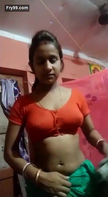 Desi village bhabi opne hr sare