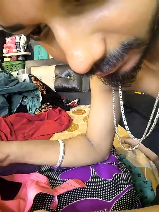 Married Aunty hairy pussy fingered by BF