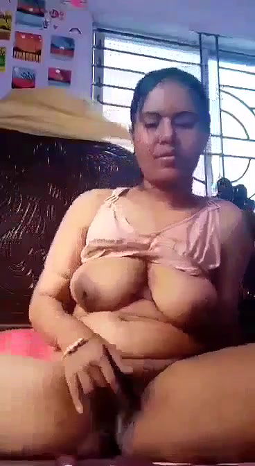 Horny Married Wife Showing Fingering