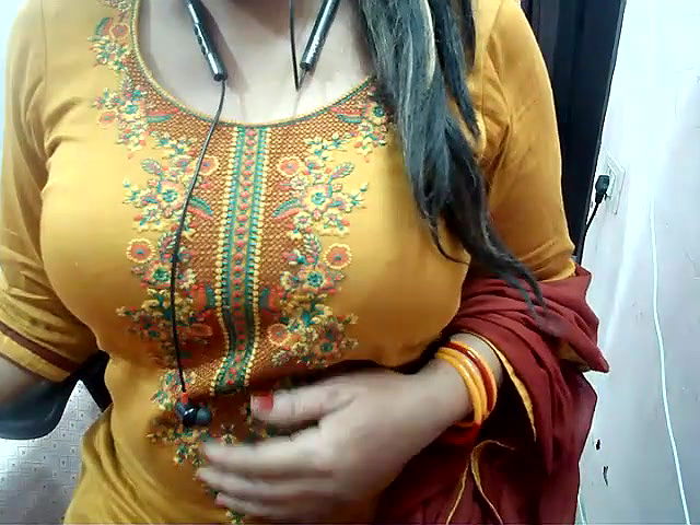 Nagmahousewife Stripchat Private Premium Cam Clips at