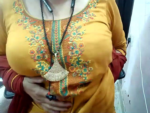 Nagmahousewife Stripchat Private Premium Cam Clips at