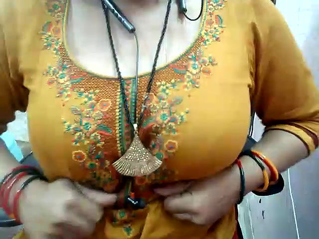 Nagmahousewife Stripchat Private Premium Cam Clips at