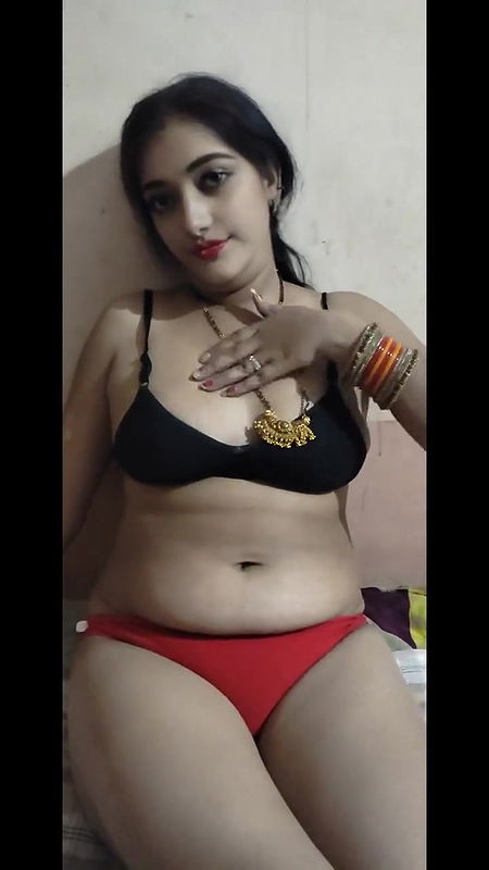 Indian lady Myhotwifedhruvi  Avrebop