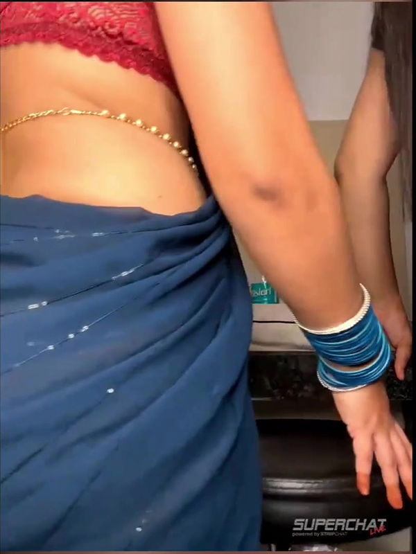 Aarohi with Miss Malaika stripchat show pussy