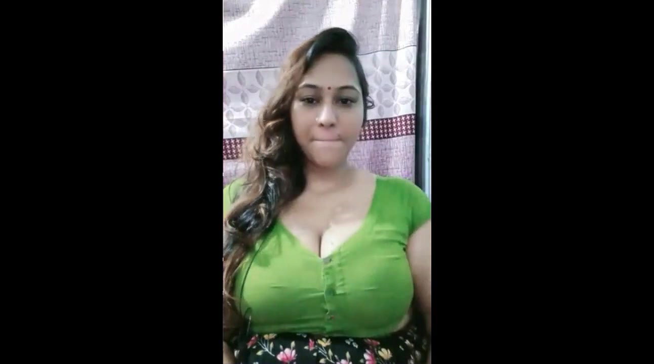 Bangladeshi cute girl BIG BOOB show