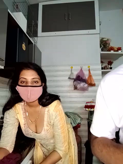 Beautiful Girl Boobs Show in Kitchen
