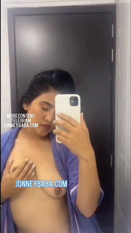 Beautiful NIR girl Showing database here boyfriend