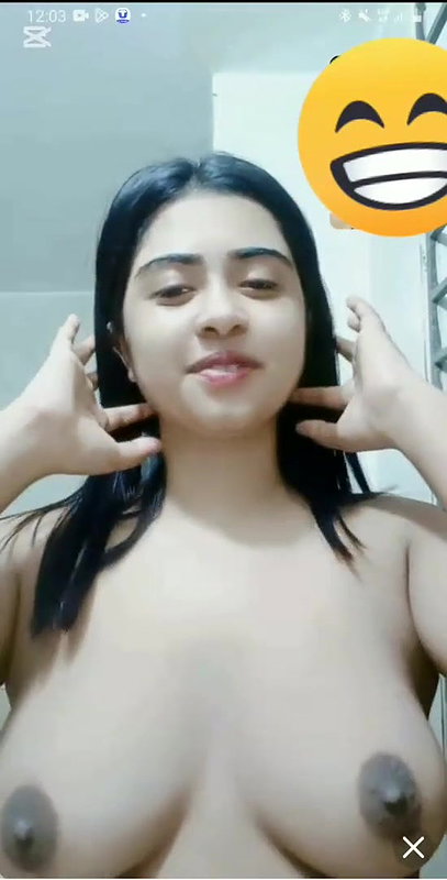 Arohi Showing On Chamet Live