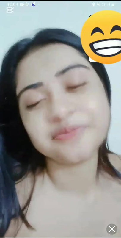 Arohi Showing On Chamet Live