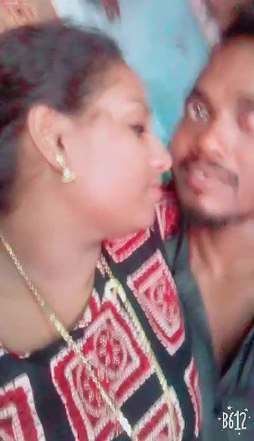 Dever Bhabhi Kissing