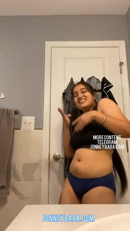 Canadian NRI Punjabi girl nude boobs with dance