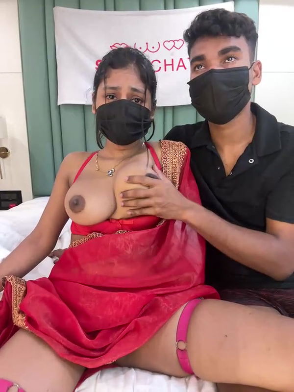 BF removing GF Saree and Boobs and Pussy Show