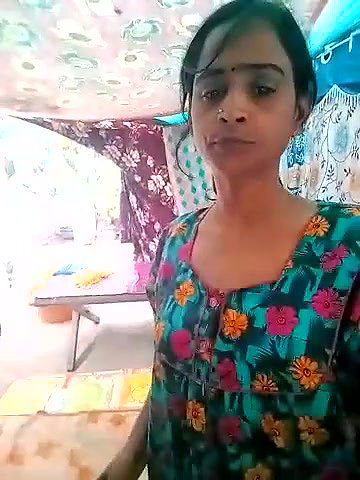 Desi Aunty Giving Handjob and Blowjob on Rooftop and Recording Video