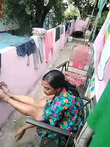 Desi Aunty Giving Handjob and Blowjob on Rooftop and Recording Video
