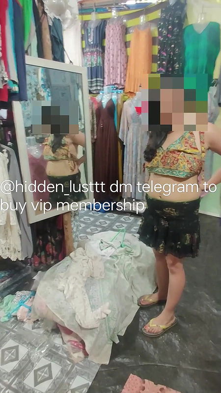 desi hot indian girl changing cloth at mall
