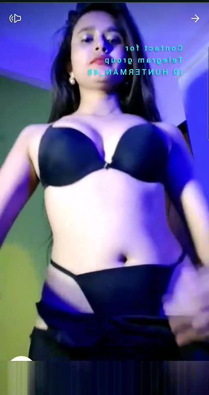 Dancing preet Tango private