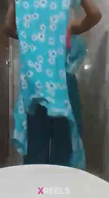 ChubbyGirlShowingherBigBoobsoncamera