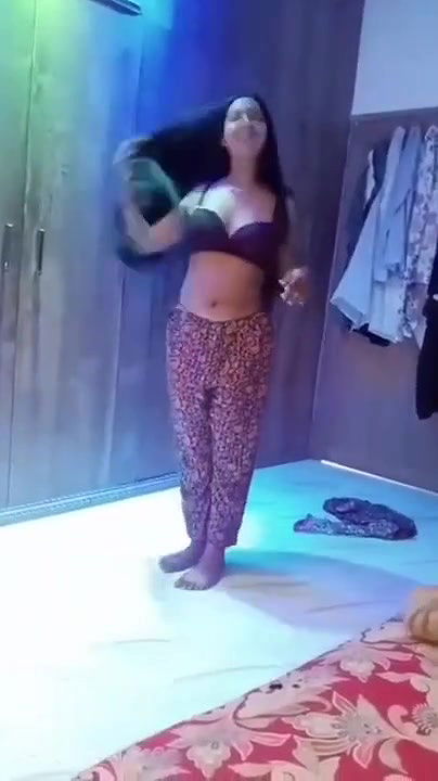 Cute Girl Dancing And Giving Bj Nude Video