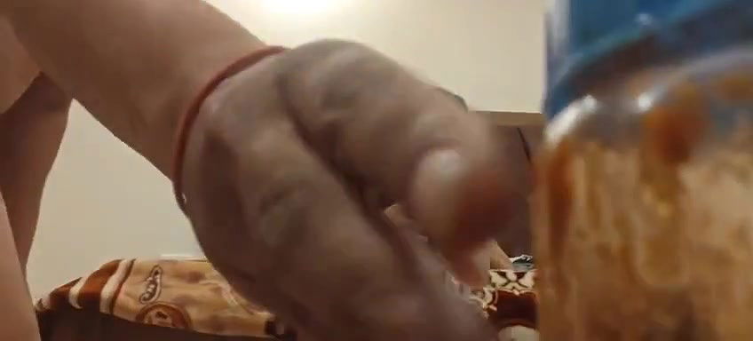 Hot Desi Aunty Giving