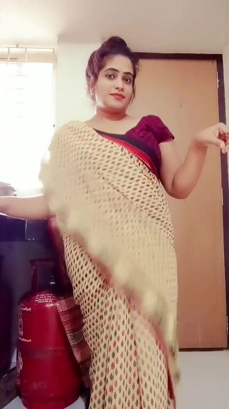 Indian Bhabhi In Saree