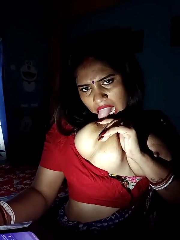 Desi Horny Boudi Dont miss this must watch