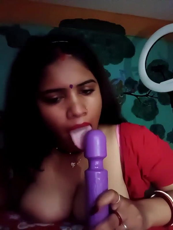 Desi Horny Boudi Dont miss this must watch