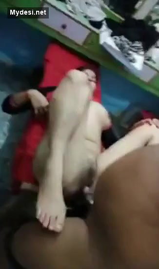 Bhabhi Fuked in Barbber Shop