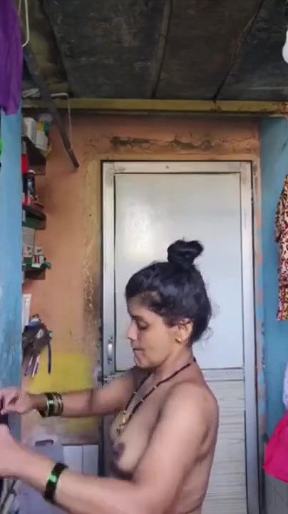 Hot Indian Desi Aunty
