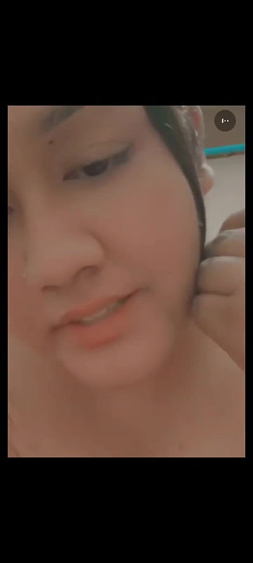 Desi fatty girl open her pussy