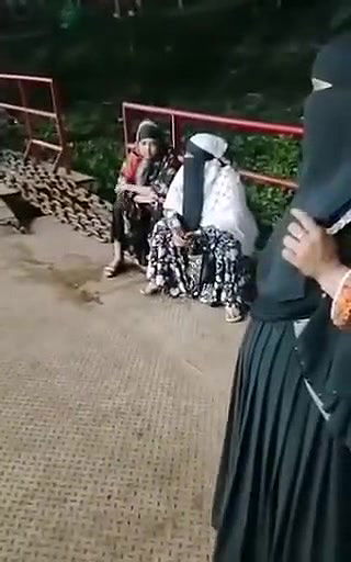 ঢাকা সদরঘাট ছেরিরা বইসা রইছে এরা মাগির দালাল এক শর্ট ৫০০ টাকা