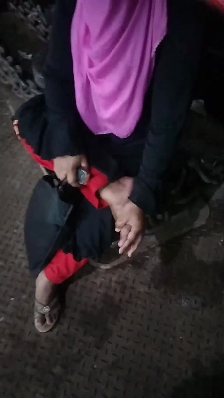 এটা দালাল এটাই কাজ করে