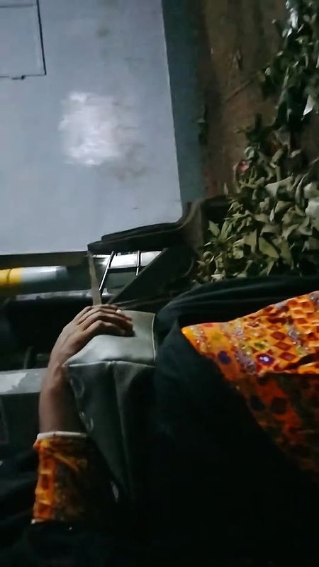 এরা পেটের দায় লঞ্চের ভিতর সেক্স লঞ্চের ভিতরে এক শর ৩০০ টাকা