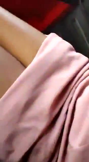 Desi lovers quick fucking session inside car480P version