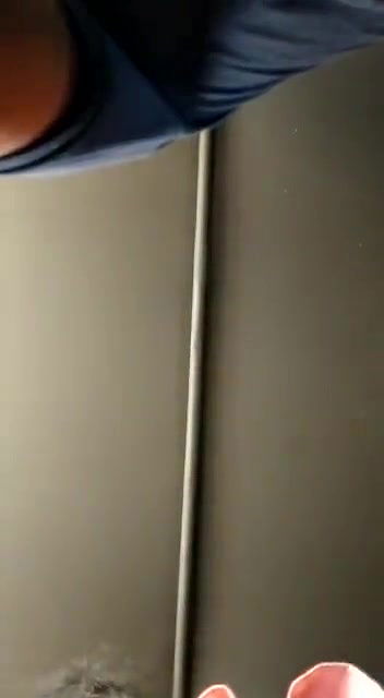 Desi lovers quick fucking session inside car480P version