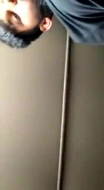 Desi lovers quick fucking session inside car480P version