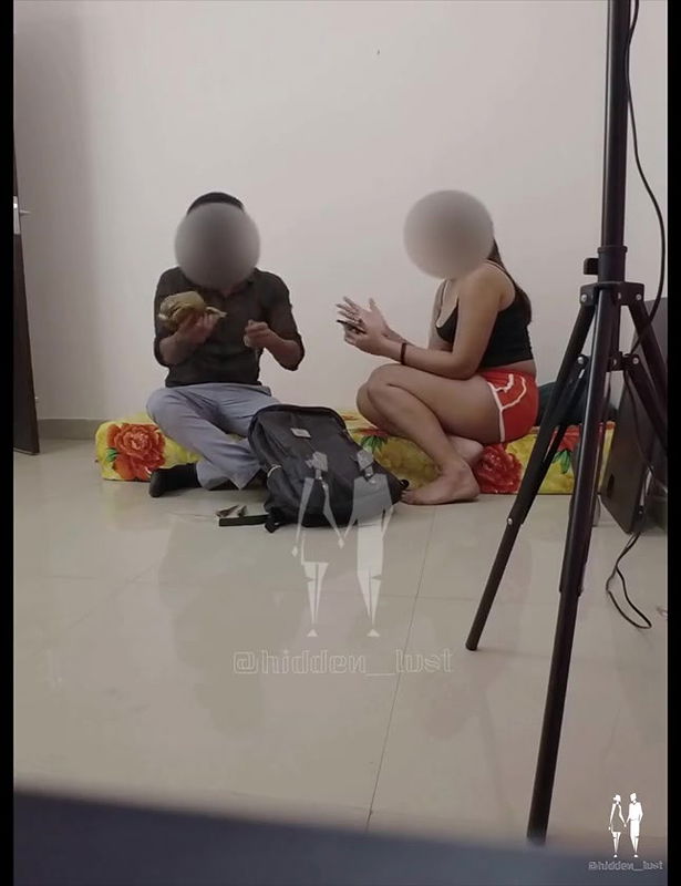 Desi sexy bhabi fun in public place 1