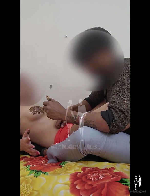 Desi sexy bhabi fun in public place 1