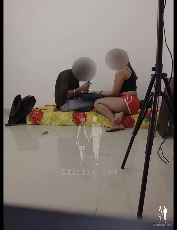 Desi sexy bhabi fun in public place 1