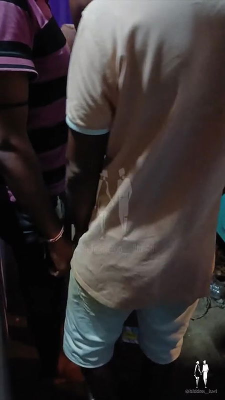 Desi sexy bhabi fun in public place 2