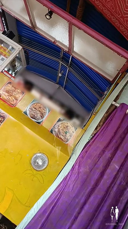 Desi sexy bhabi fun in public place 2