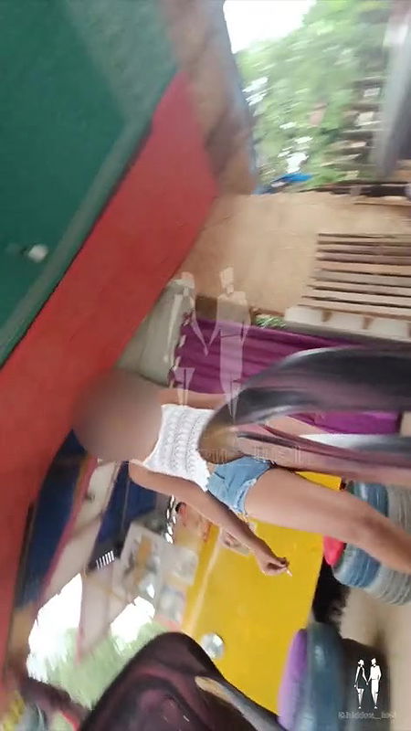 Desi sexy bhabi fun in public place 2