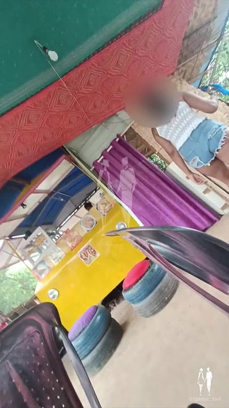 Desi sexy bhabi fun in public place 2