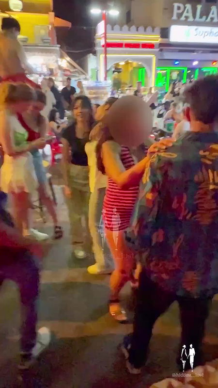 Desi sexy bhabi fun in public place 9