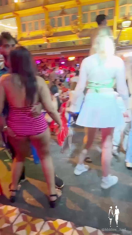 Desi sexy bhabi fun in public place 9