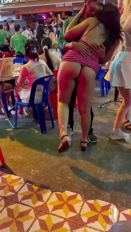 Desi sexy bhabi fun in public place 9