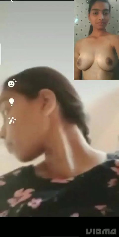 Cute Desi girl Shows her Boobs and Pussy