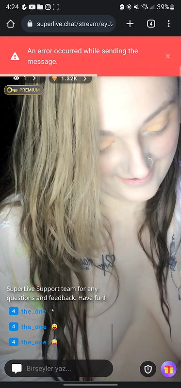 Kitkat showing boobs on SuperliveChrome